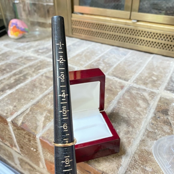 GENUINE 14KT GOLD Diamond and Emerald Ring - Picture 11 of 11